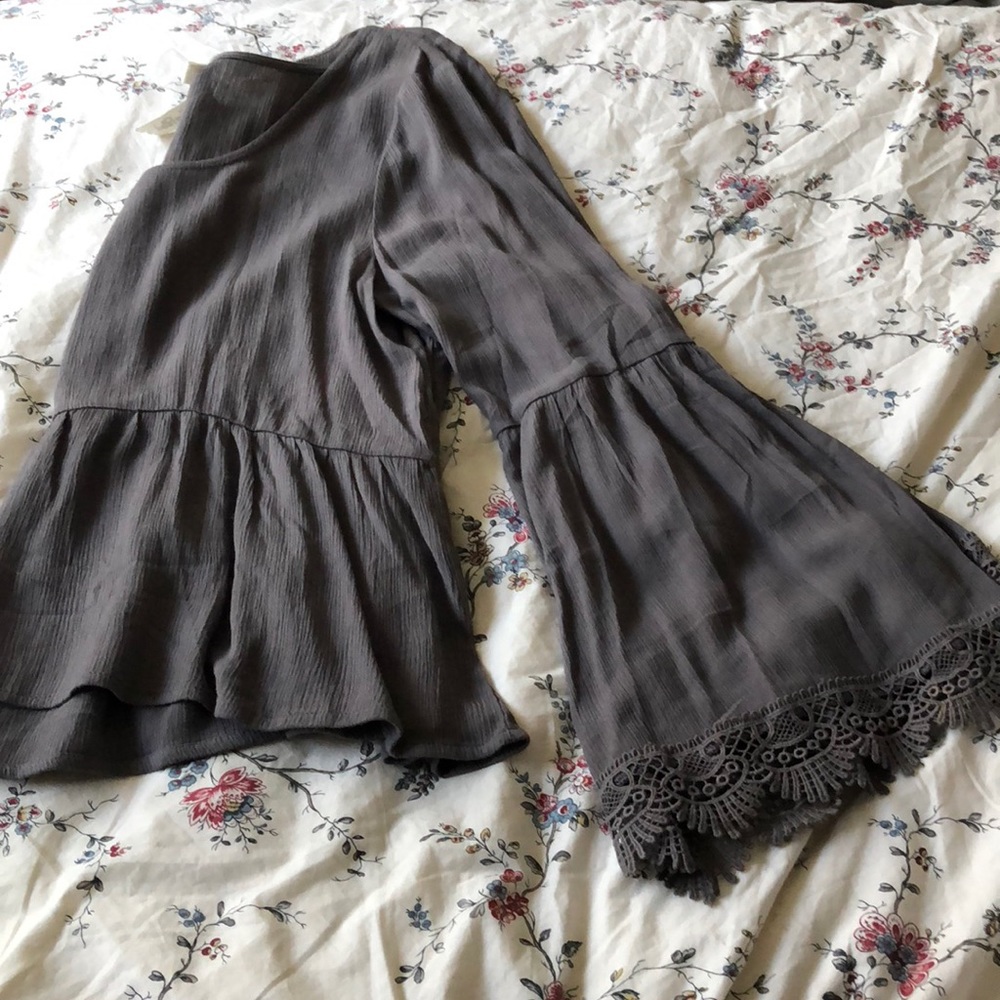 Tilly’s - Picture 2 of 4